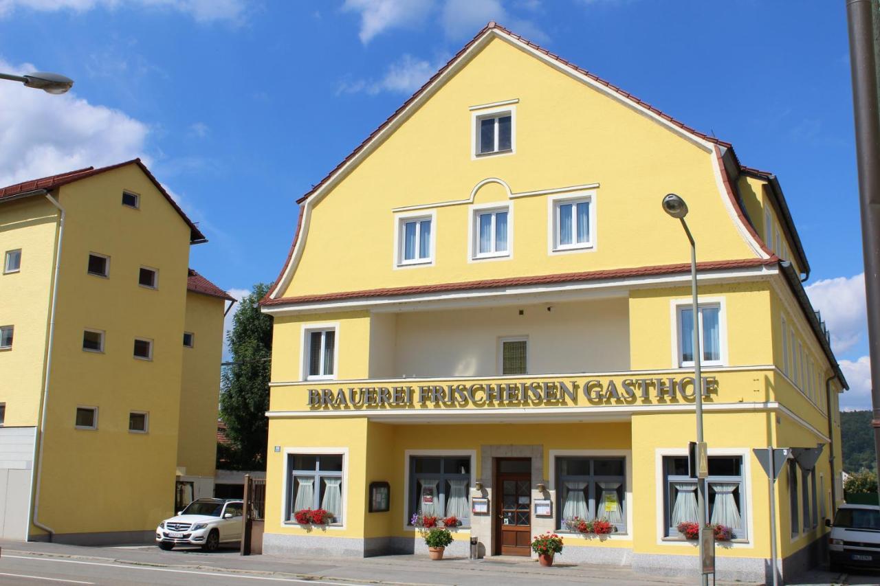 Brauerei Und Gasthof Frischeisen Kelheim Eksteriør bilde